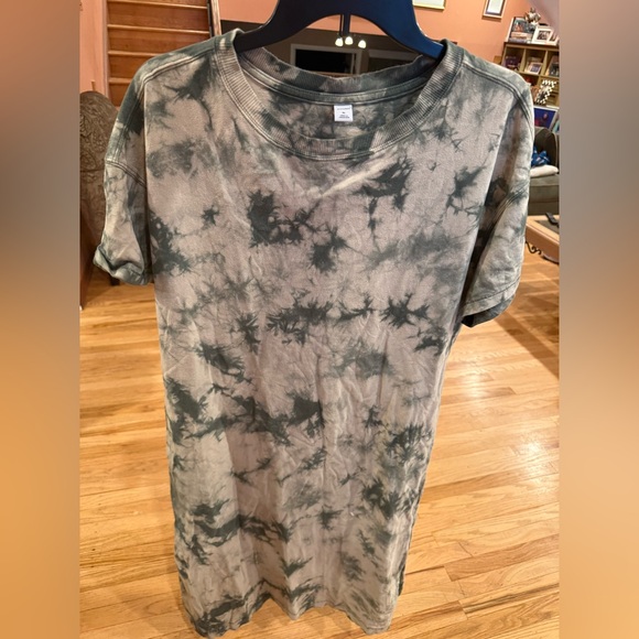 Old Navy Dresses & Skirts - Old Navy Tie-Dye Maxi Dress with Side Slits – Size XL